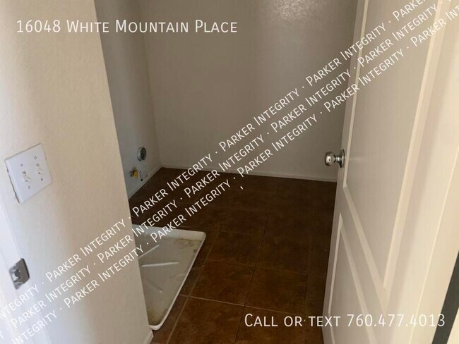 Building Photo - 16048 White Mountain Pl