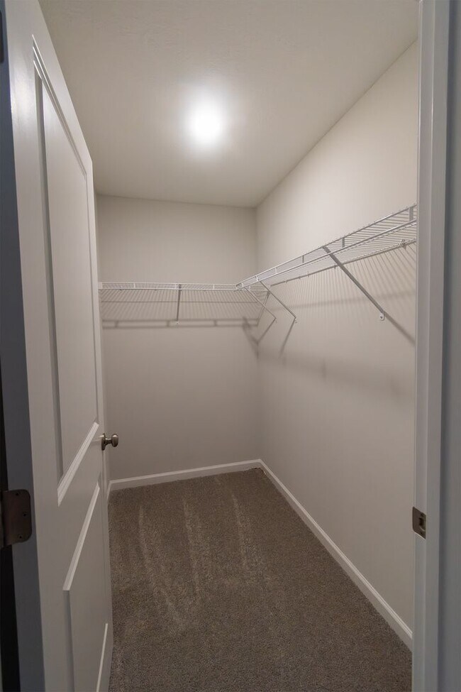 Building Photo - 57 White Pine Way