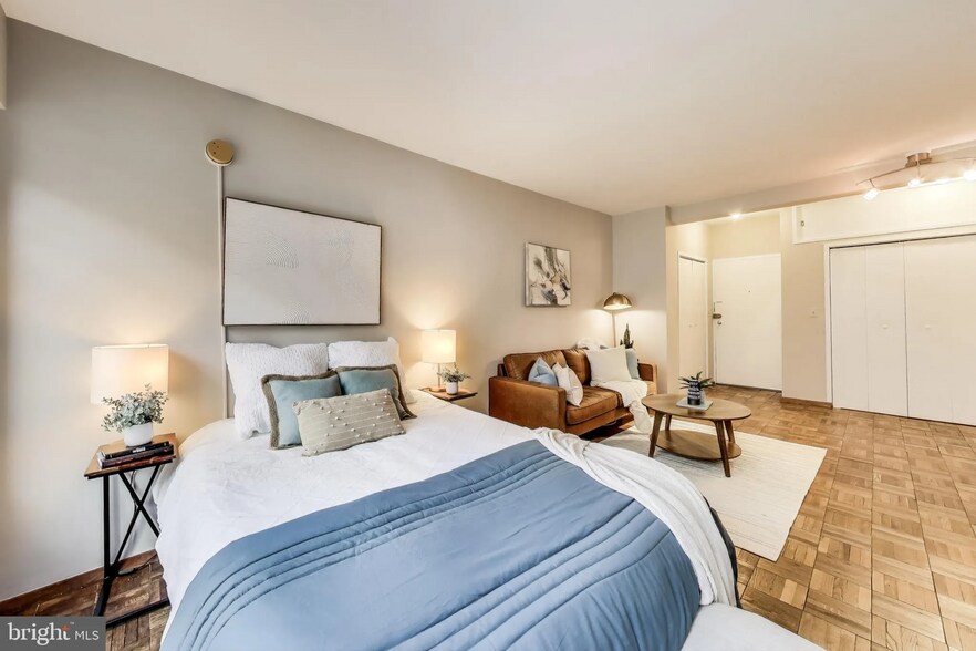 Building Photo - 1711 Massachusetts Ave NW