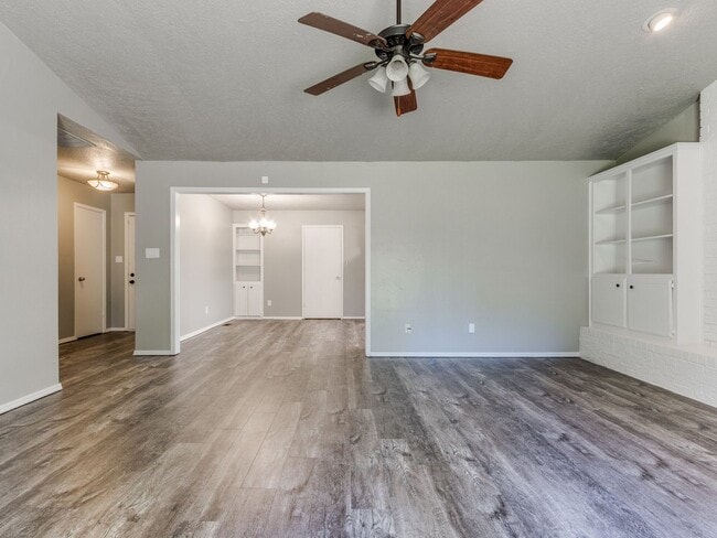 Building Photo - Recently Remodeled home in Norman