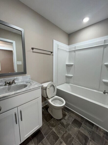 Building Photo - 3385 Polly Dr