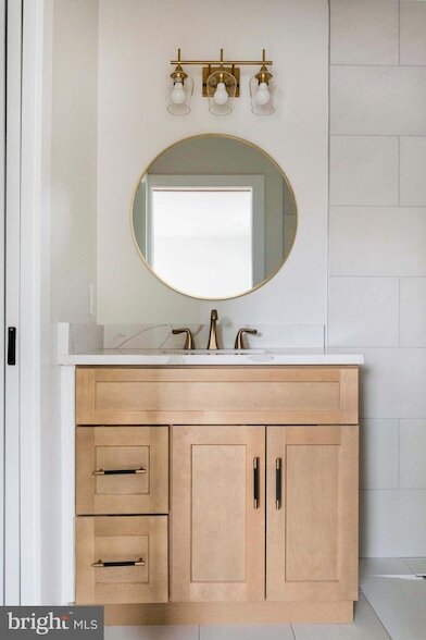 Building Photo - 113 Clifford Ave