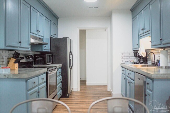 Building Photo - 2955 Ranchette Square