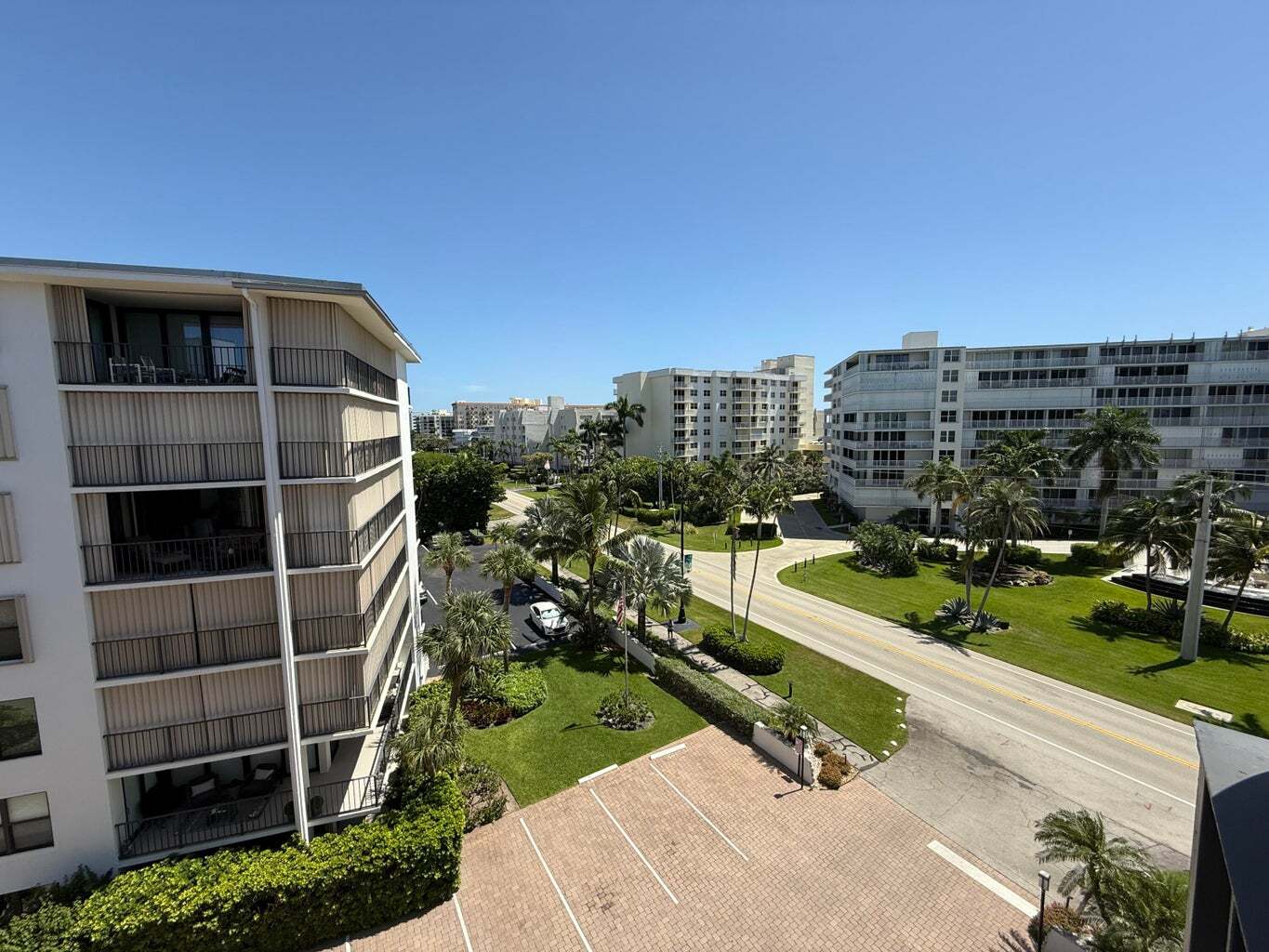 Building Photo - 3545 S Ocean Blvd