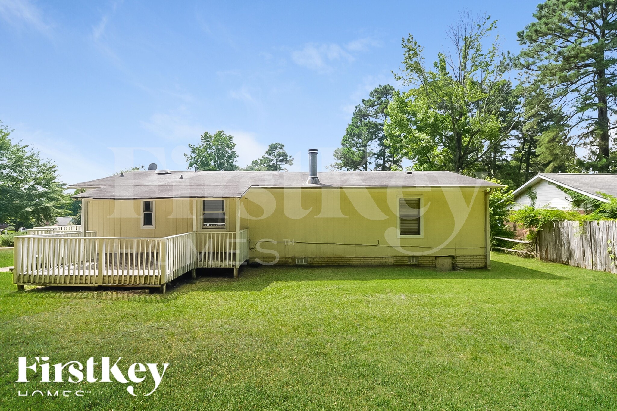 Building Photo - 160 Sherwood Loop