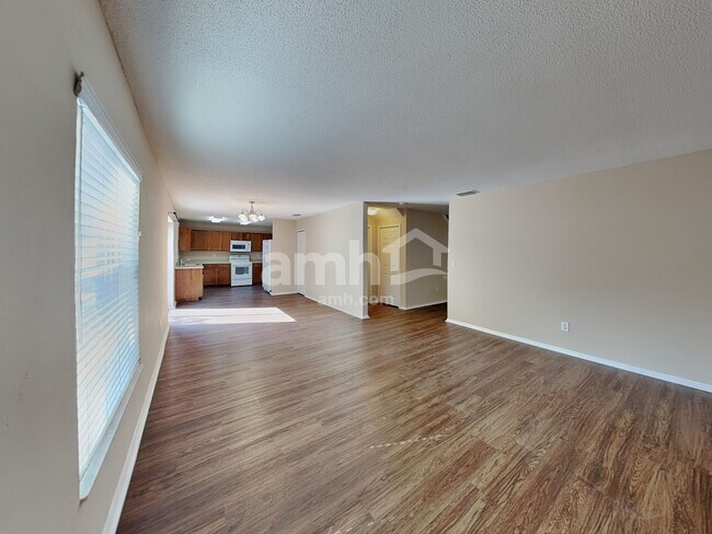 Building Photo - 2050 Harcourt Pl