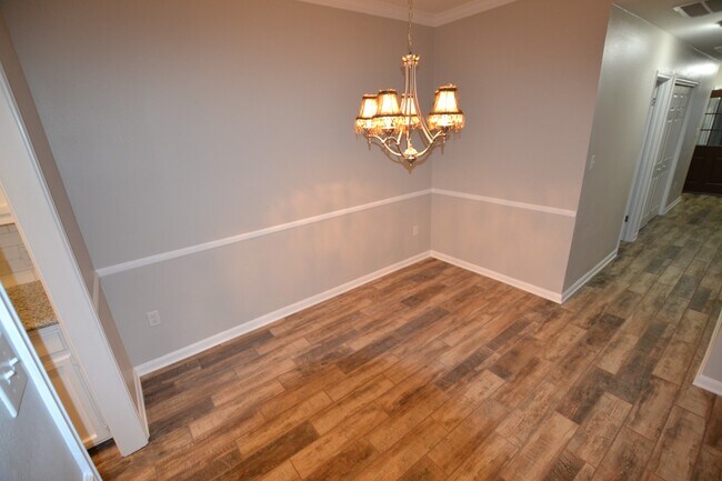 Building Photo - 5157 Cumberland Cove Dr