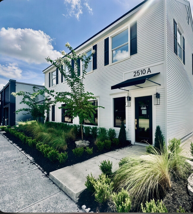 Building Photo - 2510 S MacDill Ave