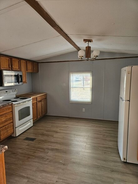 Building Photo - 1107 Hibiscus Rd