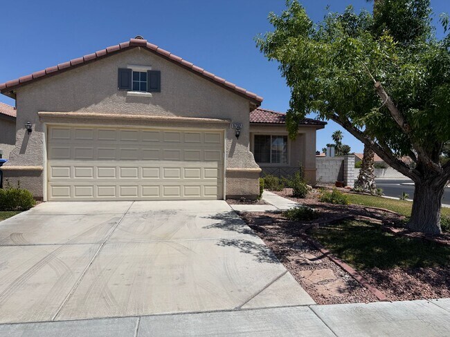 Building Photo - 3bd/2bath Single Story Home!