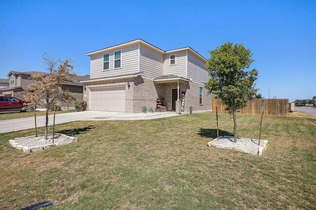 Building Photo - 100 Verdin Ln