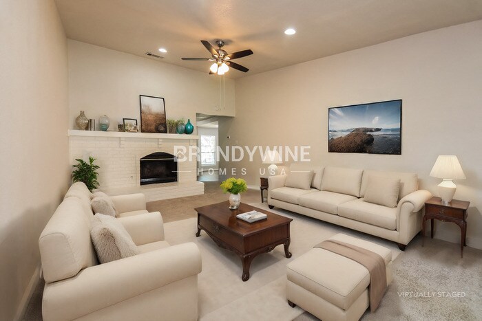 Building Photo - 1821 Whiteoak Dr