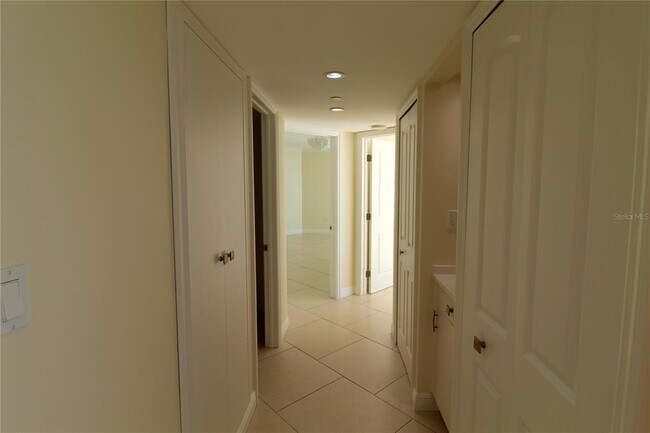 Building Photo - 988 Blvd of the Arts