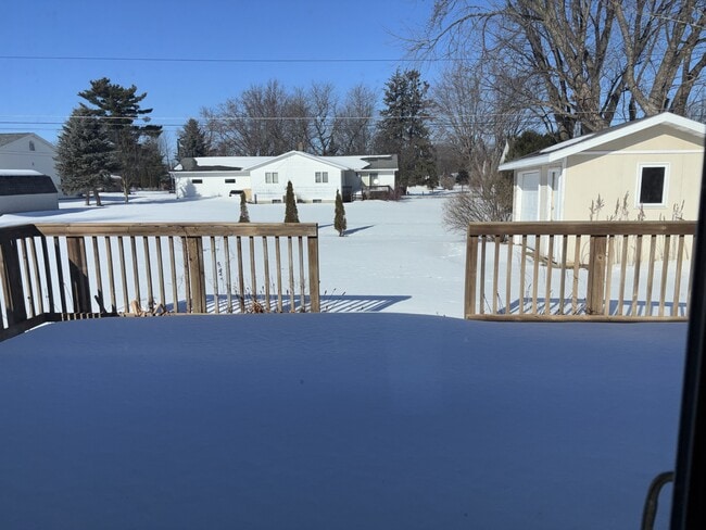 Building Photo - 308 W Elm St