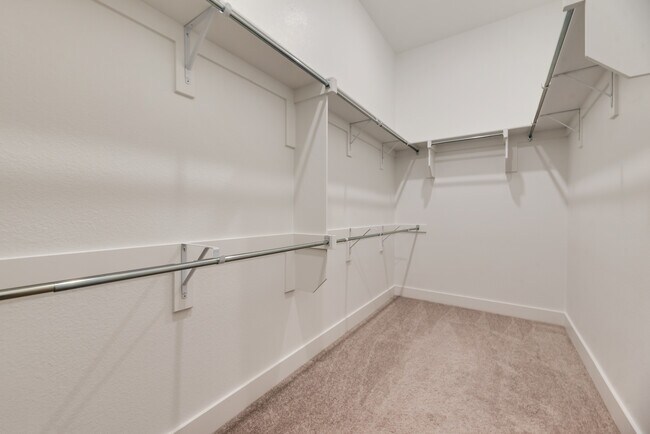 Building Photo - 3105 Columbia Dr
