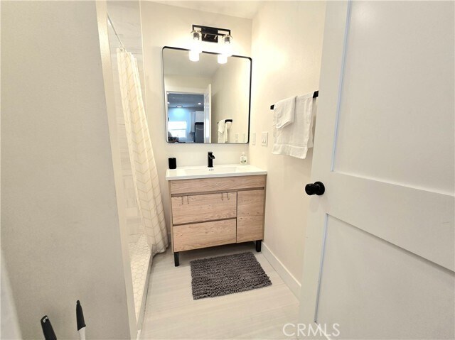 Building Photo - 1225 W 41st St