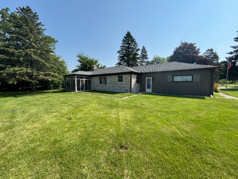 Building Photo - 3265 Burlawn Pkwy