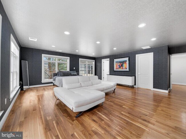 Building Photo - 11701 Winterset Terrace