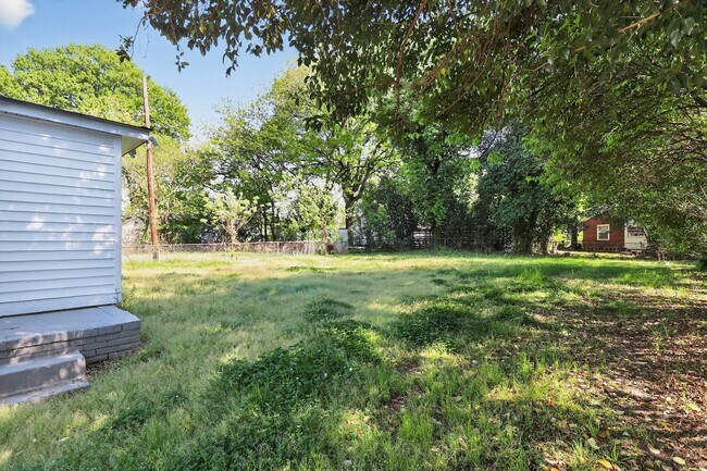 Building Photo - Updated 3 Bedroom Home Near Camp North End