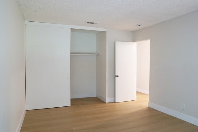 Building Photo - 51815 Avenida Martinez