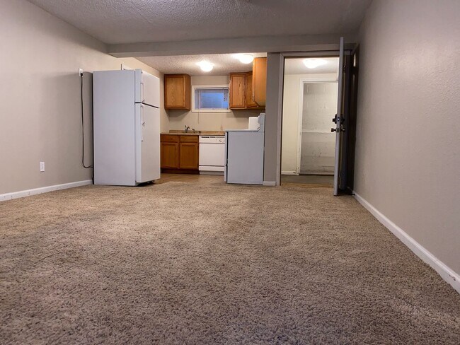 Building Photo - 2011 Tecumseh Rd