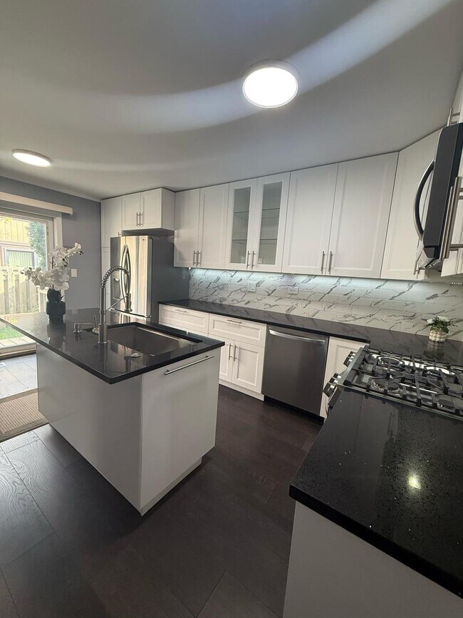 Building Photo - 203 Stafford Dr