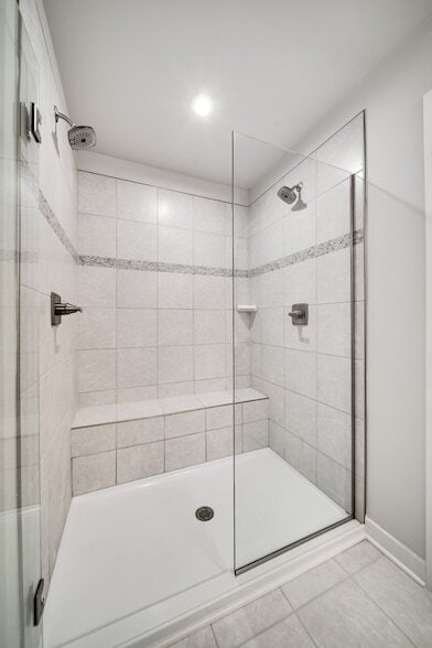 Building Photo - 645 Exmoor Dr