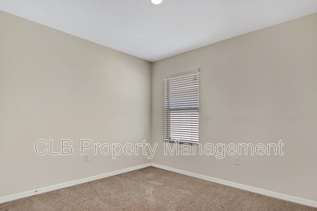 Building Photo - 165 Birch Tree Pl