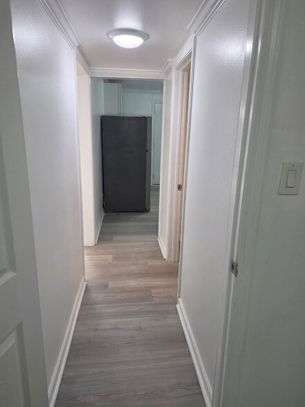 Building Photo - 1844 Line Ave