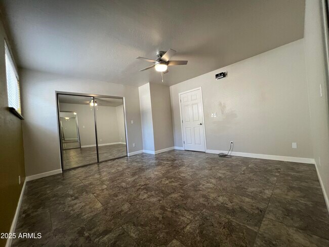 Building Photo - 15230 N Blackbird Dr