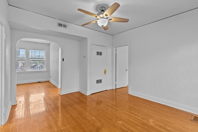 Building Photo - 7336-104 Forsyth