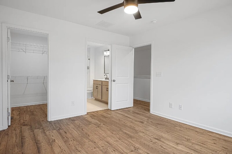 Building Photo - 2005 Kyles Wy