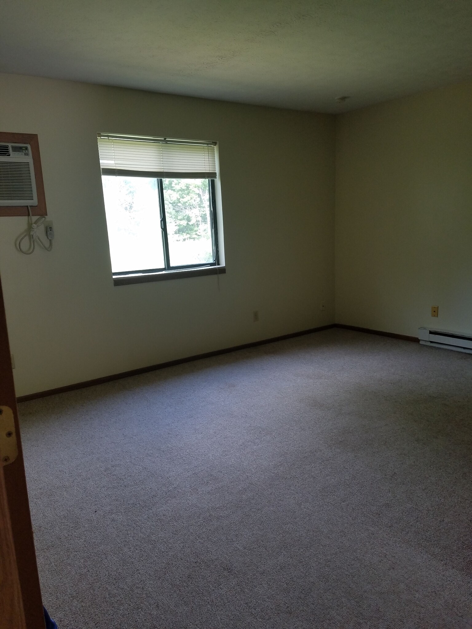 Building Photo - 6322 Ohio St