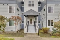 Building Photo - 2 bed, 2 Bath in Bothell! Utilities Included!