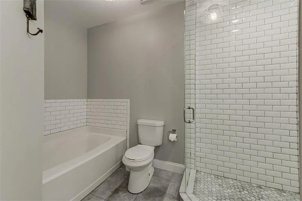 Building Photo - 375 Highland Ave NE