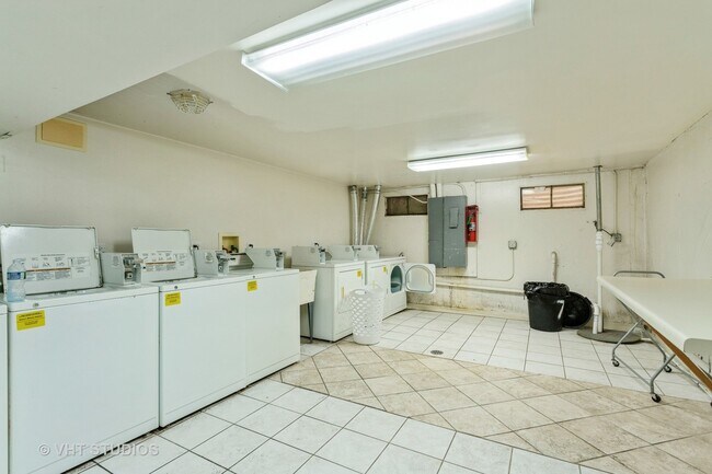 Building Photo - 7410 Brookdale Dr