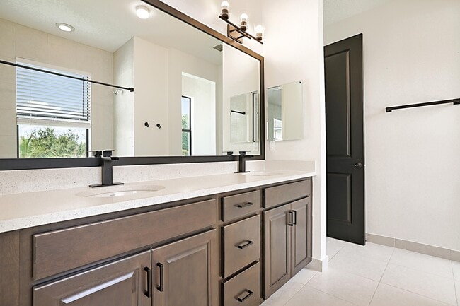 Building Photo - 6151 Yerba Buena Ct