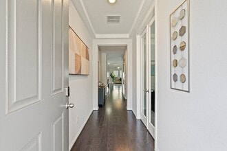 Building Photo - 519 Carina Gaze Dr