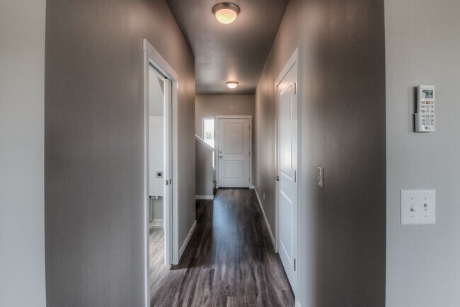 Building Photo - Ahtanum Crossing 2504