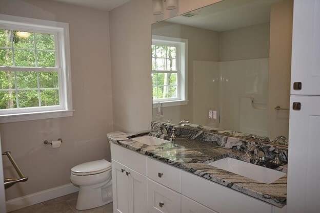 Second Floor Bath - 40 Green St