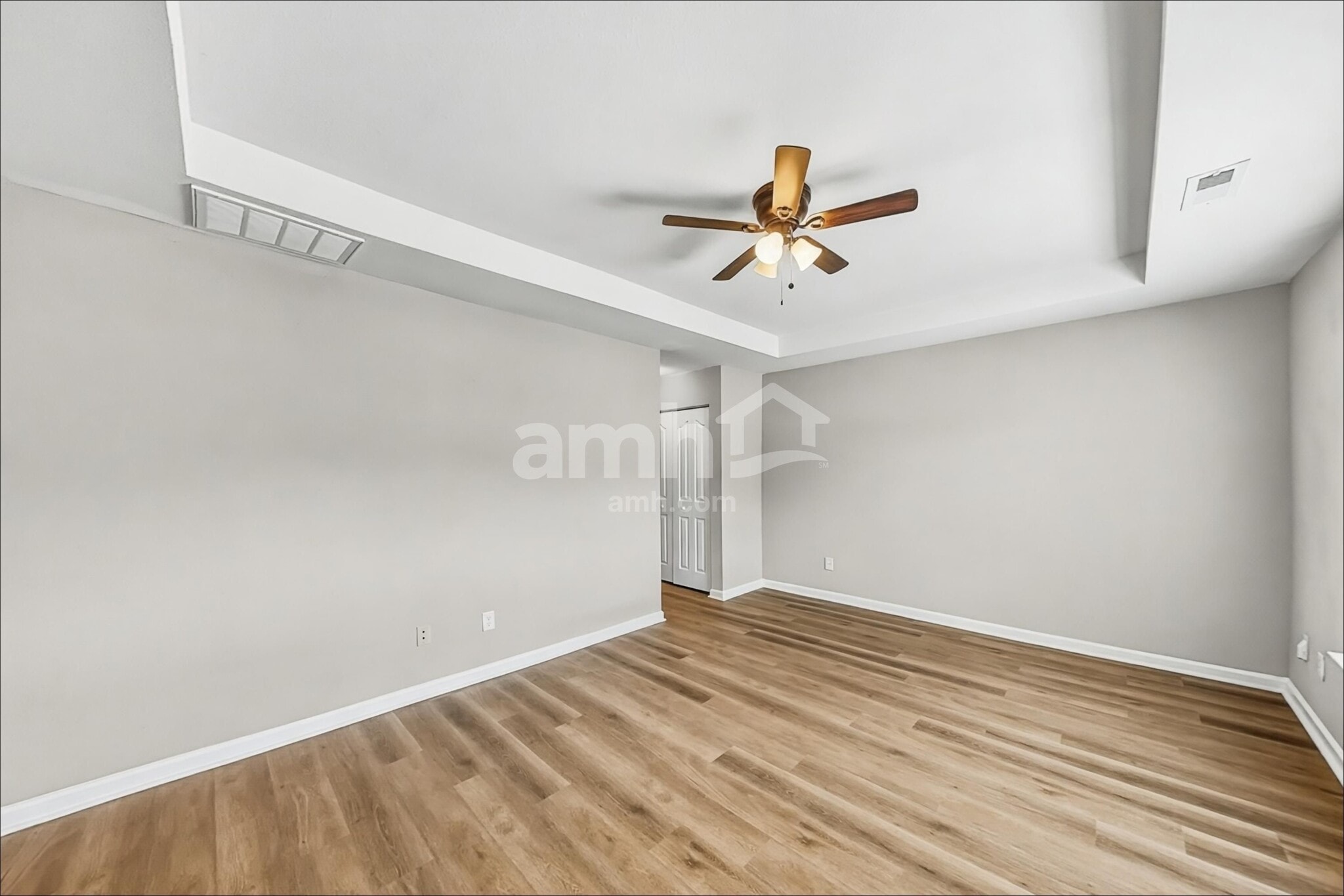 Building Photo - 15907 Circlegreen Dr