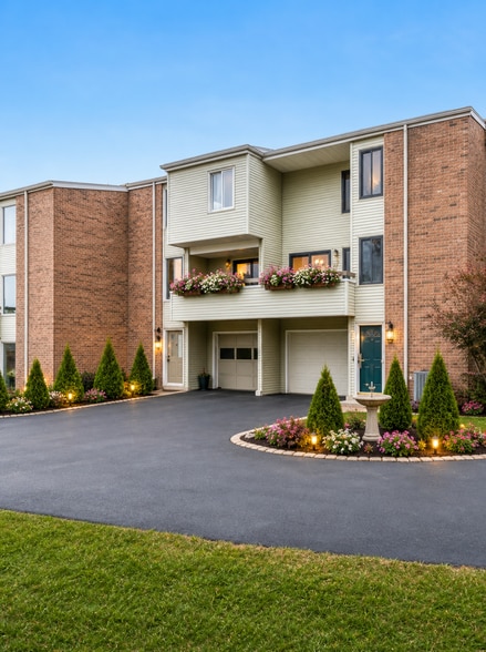 Building Photo - 6221 Acropolis Dr SE