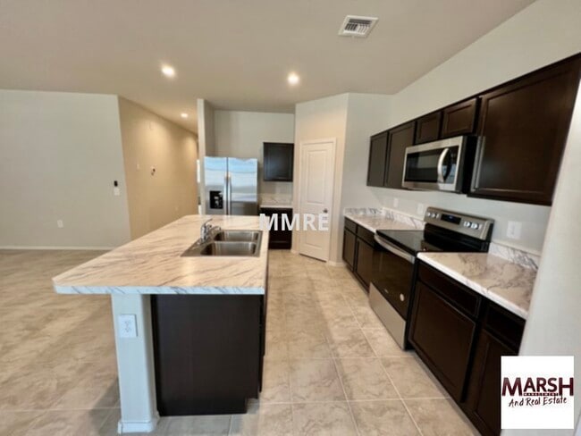 Building Photo - Brand new 4 bedroom home in Coolidge!