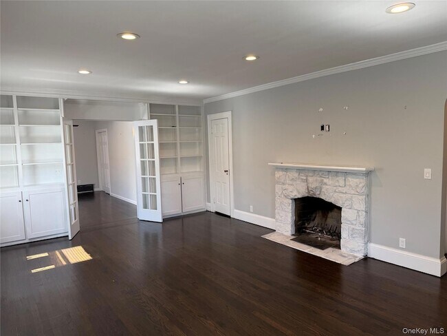 Building Photo - 2100 Hillside Ave