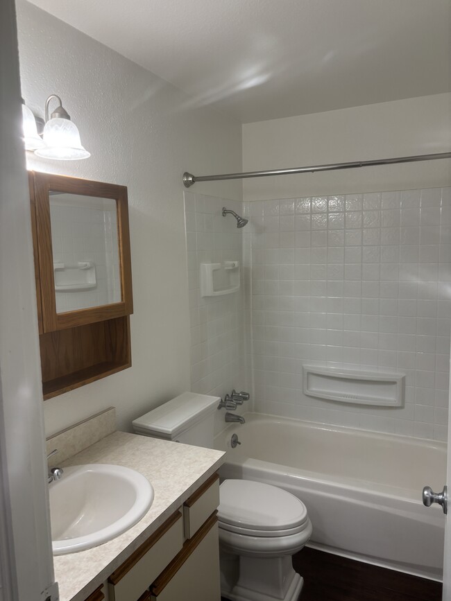 Bathroom - 11115 24th St E