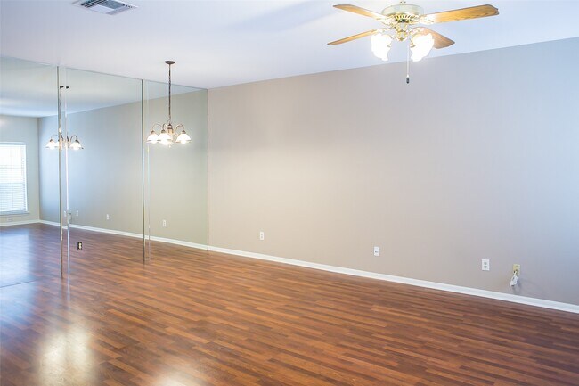 Building Photo - 3098 Holly Hall St
