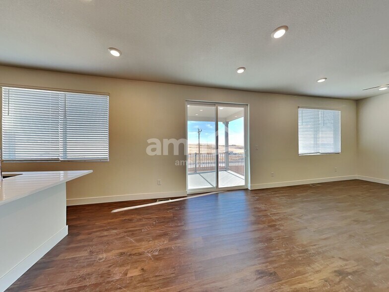 Building Photo - 3921 Wyedale Wy