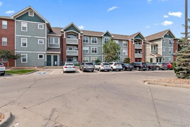 Building Photo - Commuter’s Dream! Spacious 3BD/2BA Cherry ...