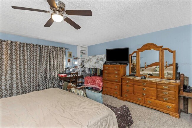Building Photo - 4742 Azalea Dr