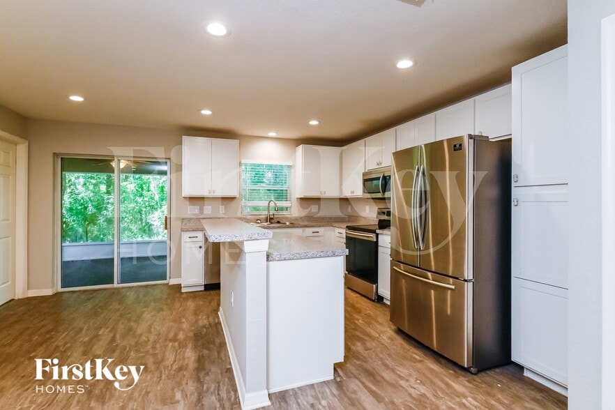 Building Photo - 901 Pearly Ridge Ln